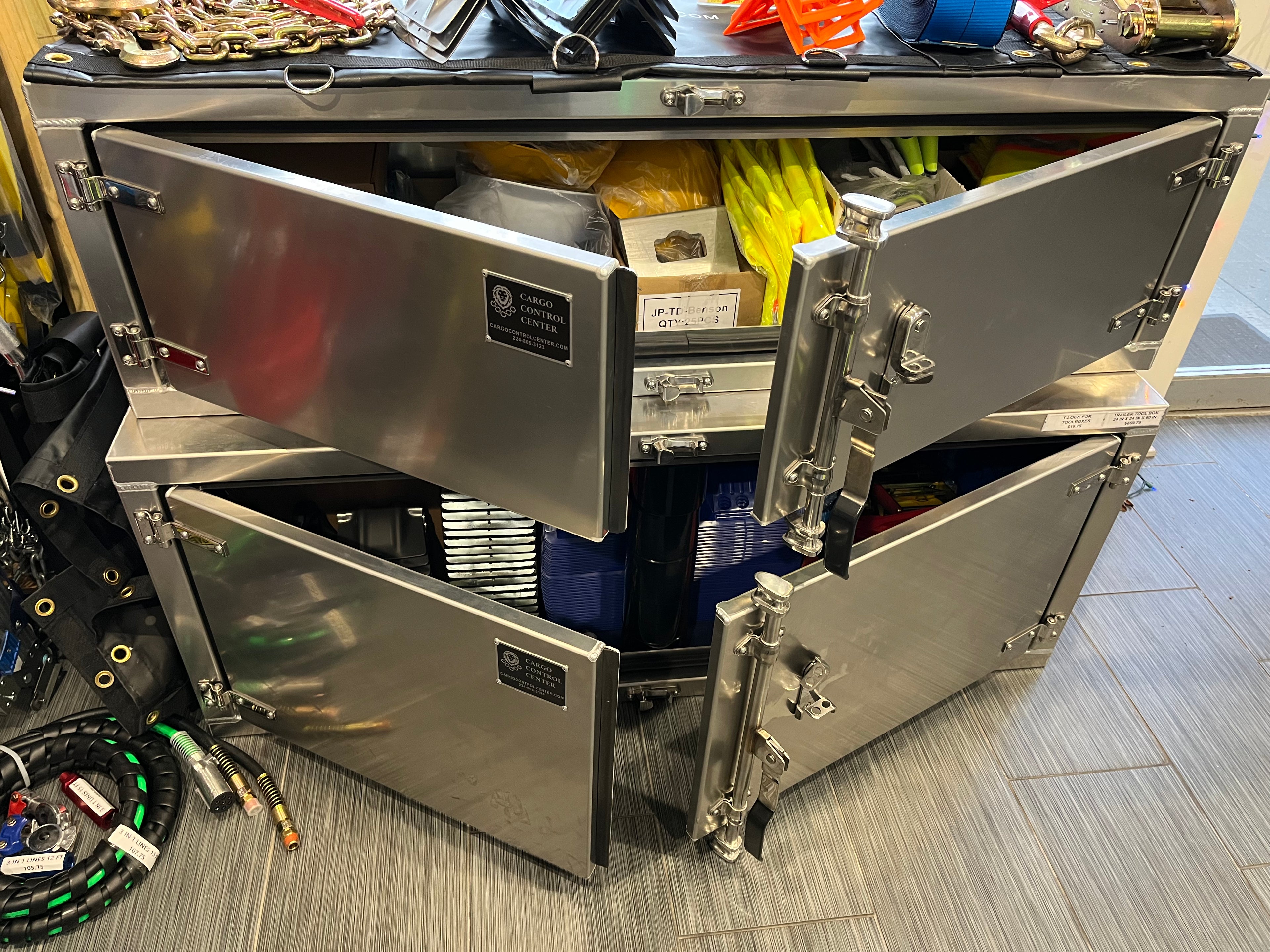 ALUMINUM TRAILER TOOLBOX 18 IN X 18 IN X 60 IN