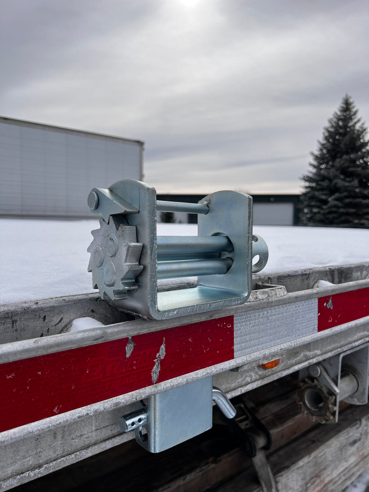 Stake Pocket Trailer Winch, Zinc-Plated — WLL 5,400 lbs