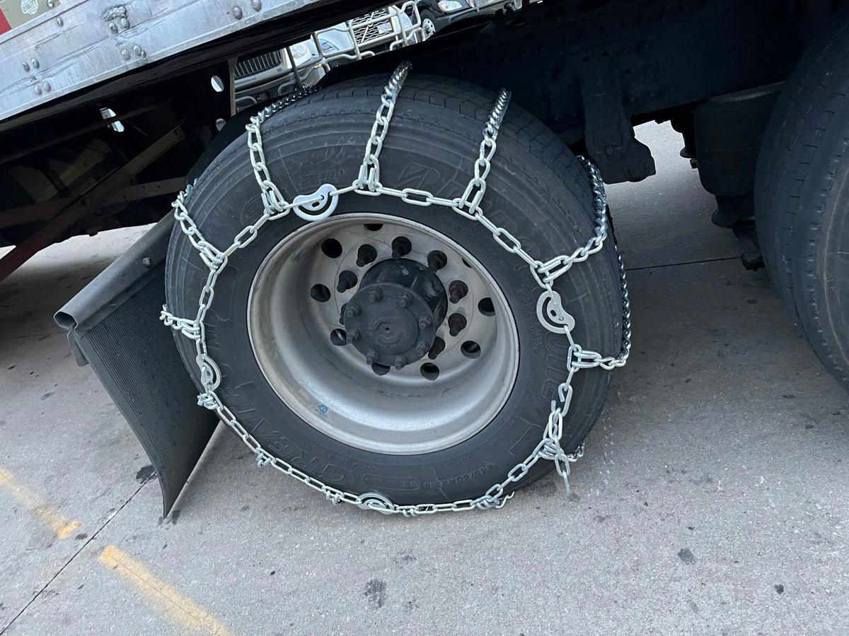 Winter Tire Chain, Super Single 445/50-22.5 — Ladder Style