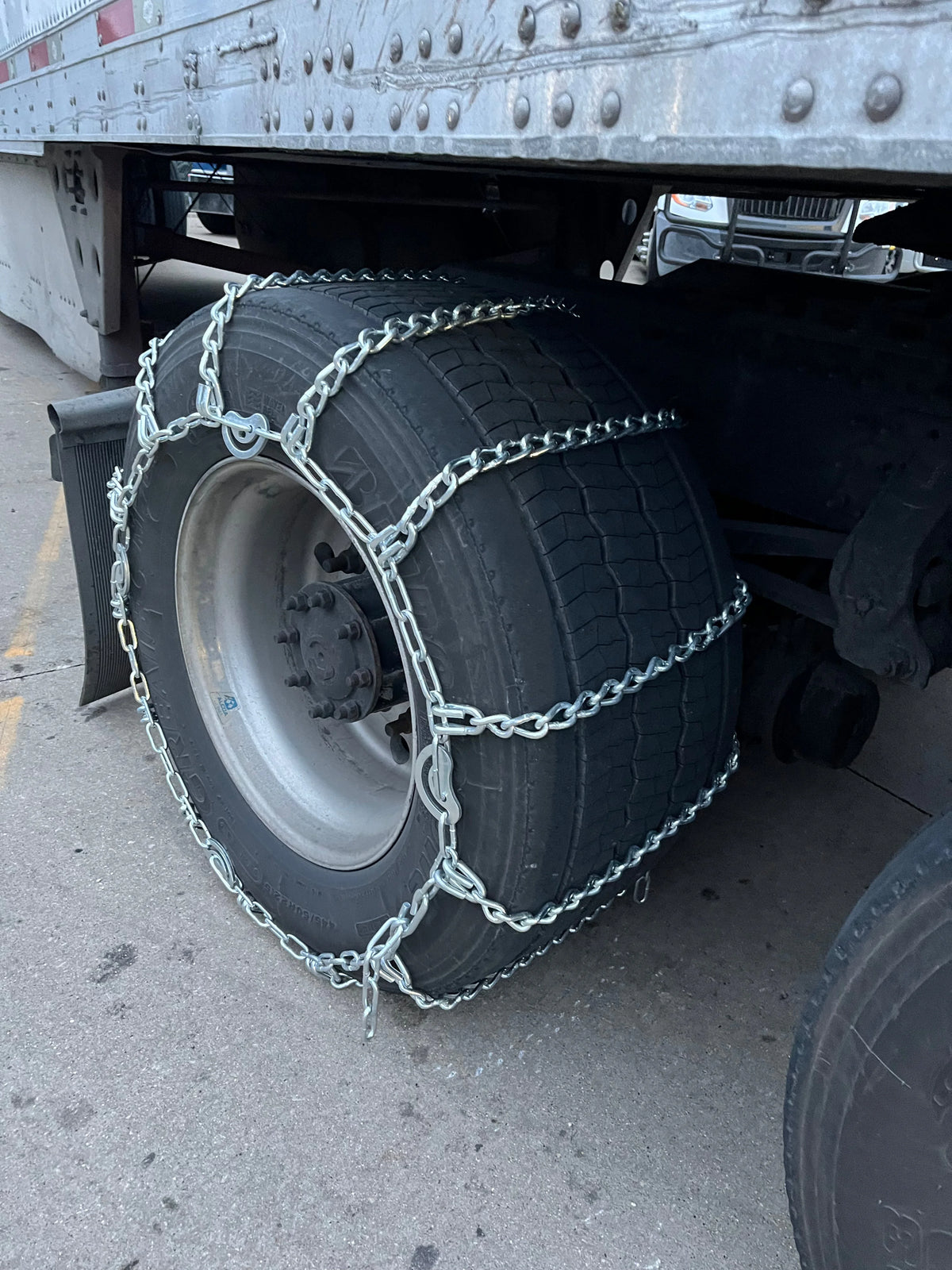 Winter Tire Chain, Super Single 445/50-22.5 — Ladder Style